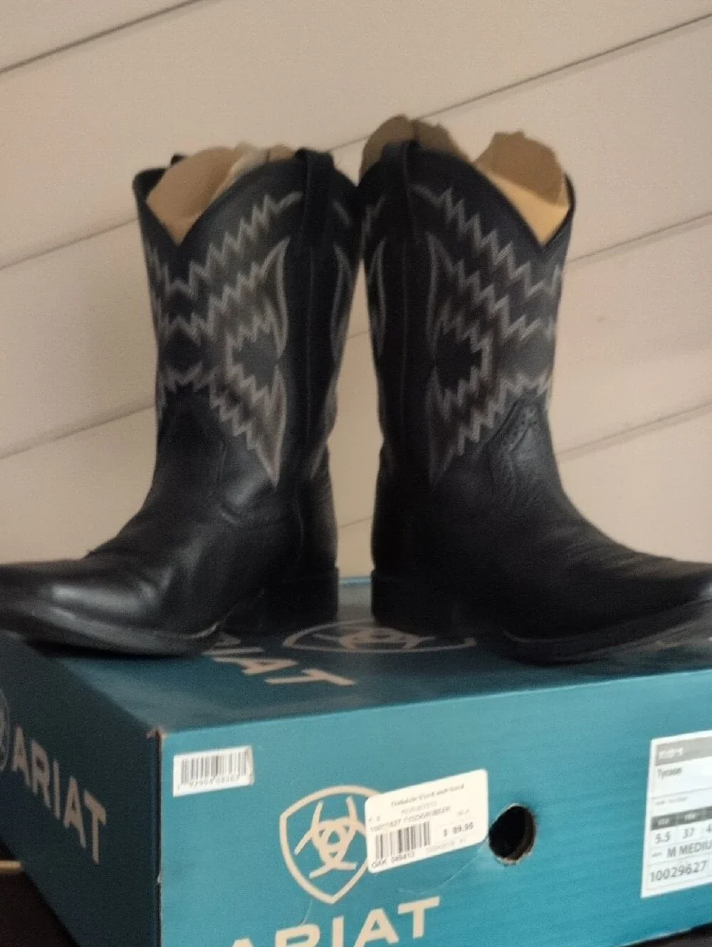 Ariat Black Kids' Western Pull-On Boots 5.5 Used Contrast Stitching Cowboy Ranch